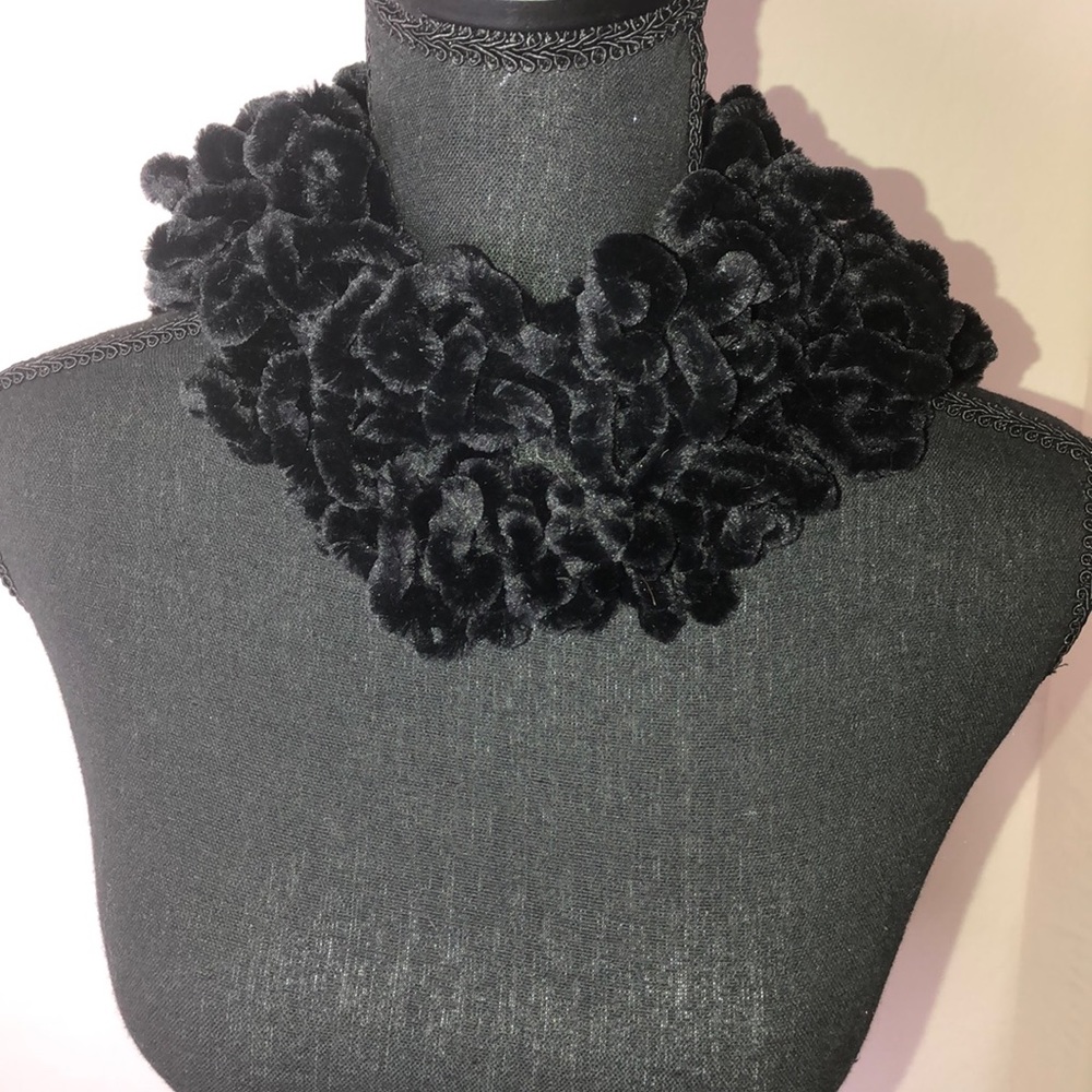 NWOT Women’s Scarf